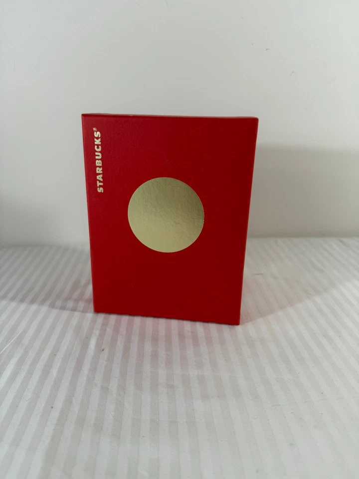 Taza vaso con tachuelas de cerámica blanca Starbucks 2014 tapa de cerámica logotipo en relieve 10 oz Foto 3 de 4