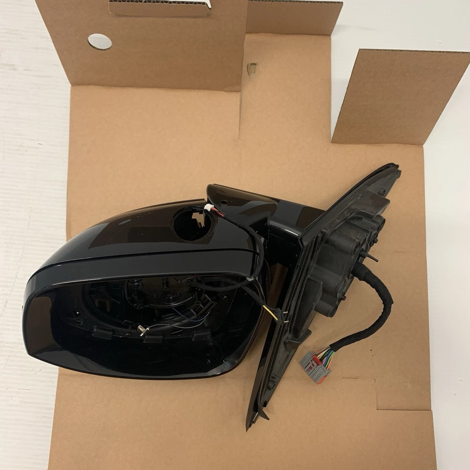 Genuine Range Range Sport 2014+ RH Exterior Rear View Mirror LR065388 - Image 3 of 4