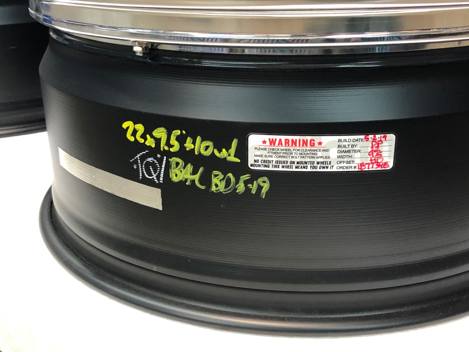 Rotiform Wheels LHR-M Two Piece - 22" for Rolls Royce Ghost / Wraith / Dawn