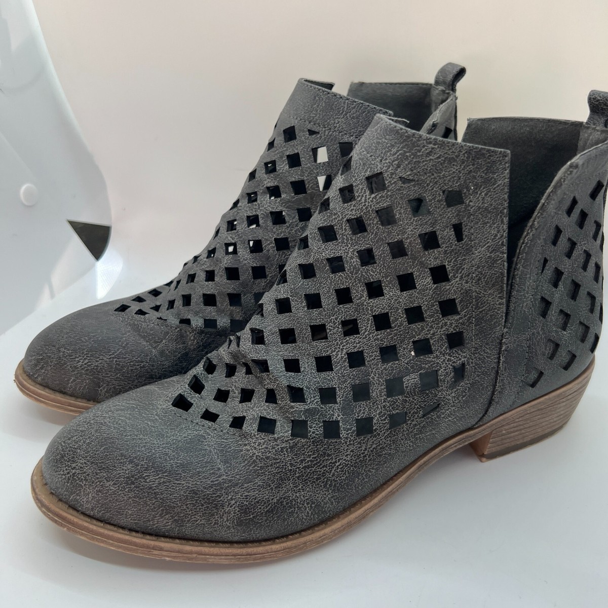 Taggart Jeffrey Campbell Cutout Ankle Booties Jeffrey Campbell - Main Image