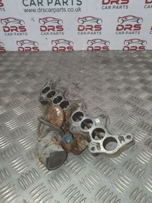 TOYOTA MR2 CUERPO DEL ACELERADOR MARIPOSA + VÁLVULA DE VACÍO DE PURGA 1.6 (1984 - 1989) MK 1 Foto 3 de 4