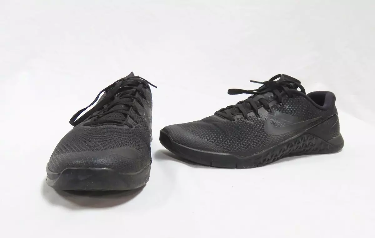 Nike metcon discount 4 triple black