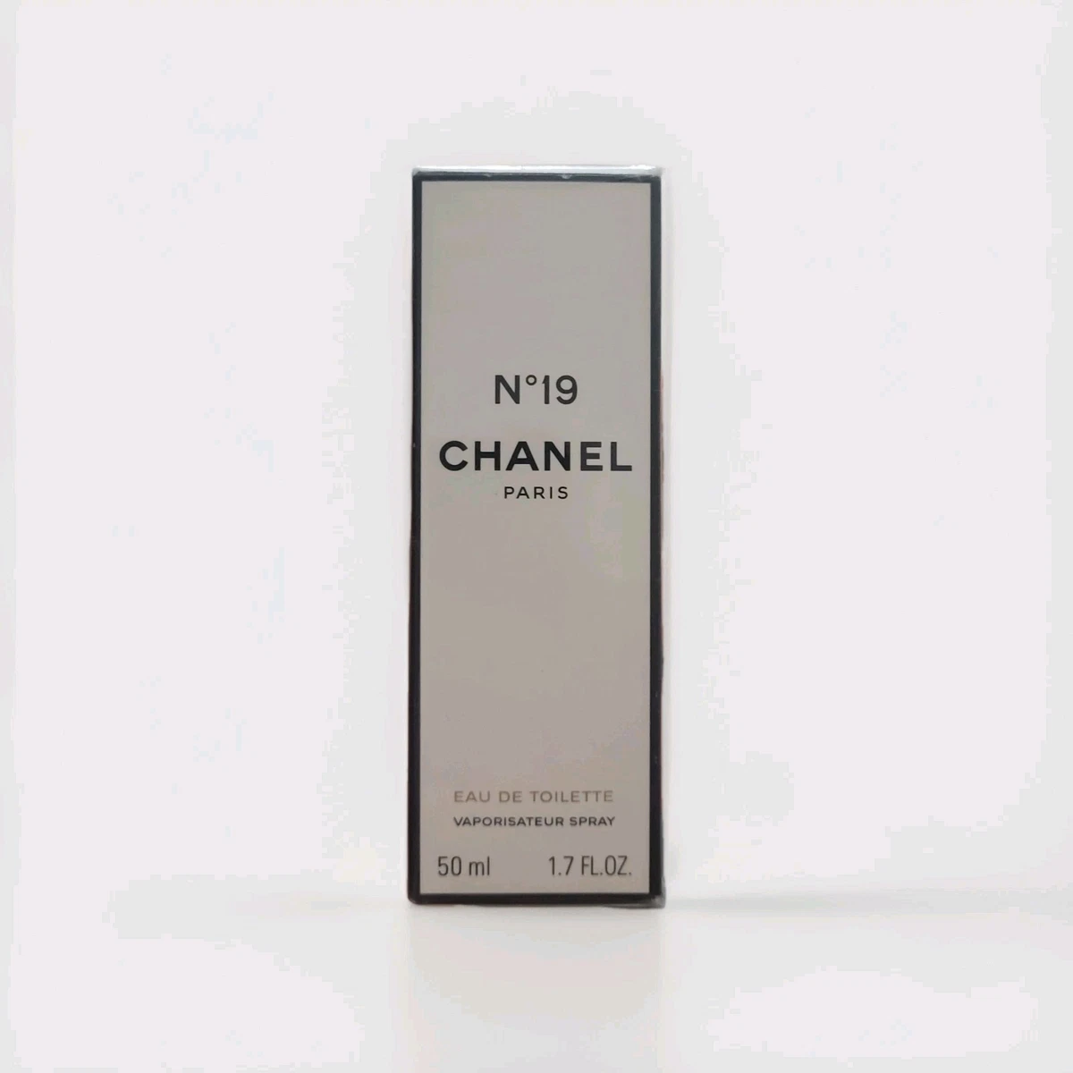 CHANEL N19 EAU DE TOILETTE 50 ML Raro Nuevo, SALADO