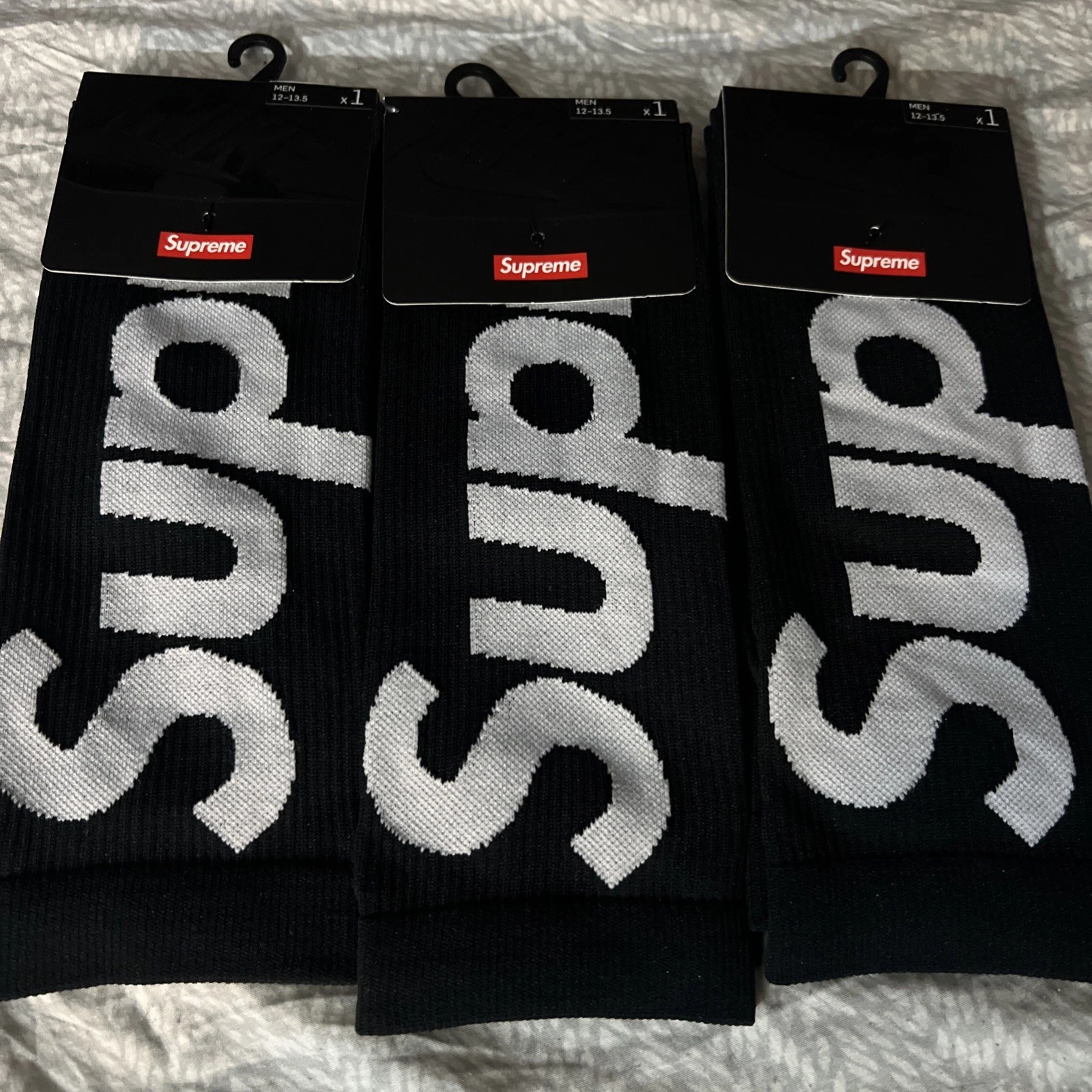 Logo boîte à chaussettes Nike Supreme SS21 