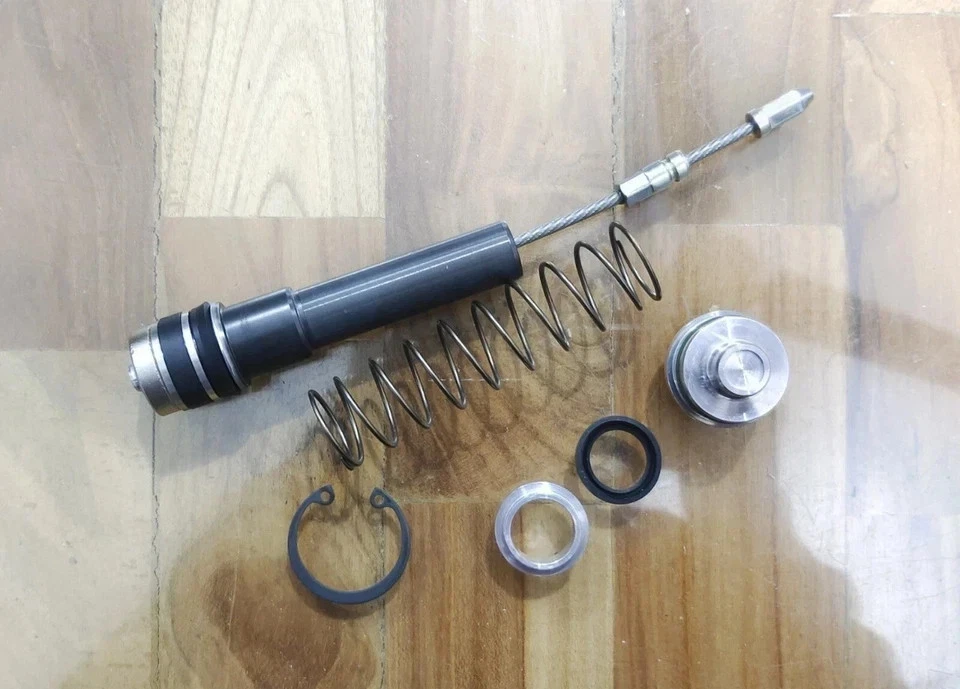 Kit de actuador de embrague genuino OEM para Suzuki CELERIO FRONX IGNIS SWIFT WAGON R Foto 3 de 3