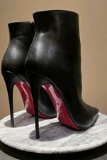 Louboutin So Kate Booty 120 Size 41