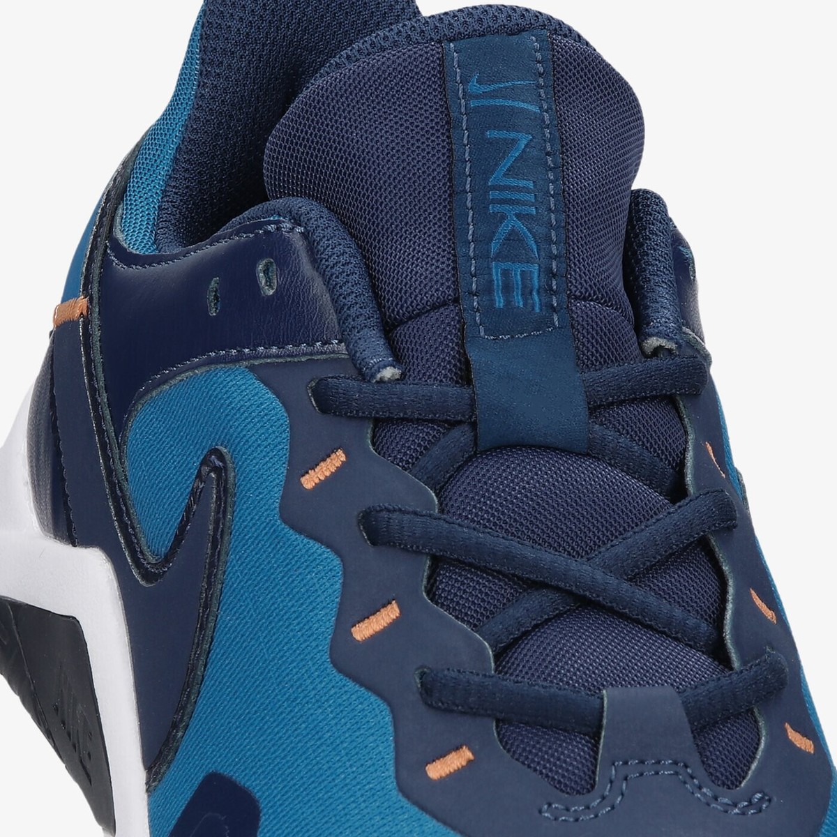 NIKE LEGEND ESSENTIAL 2 LOW LACE-UP RUNNING TRAINER MEN 