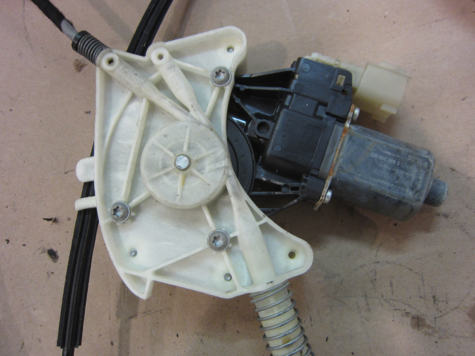 Maserati Ghibli,Quattroporte RH Front Power Window Lift Regulator  670009815