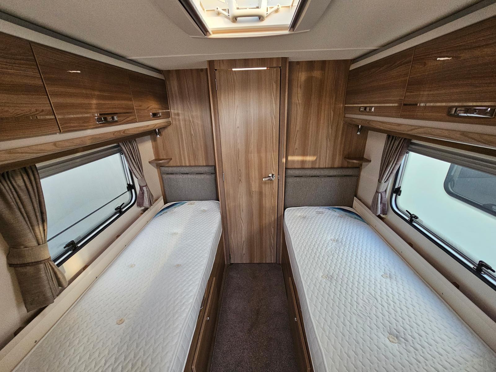 Quality Used 2016 Swift Fairway 565 Fixed Twin Beds 4 Berth Single