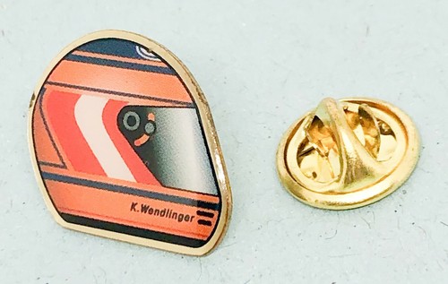 Audi Pin Helm Karl Wendlinger Rennsport Motorsport  orange - Maße 21x17mm