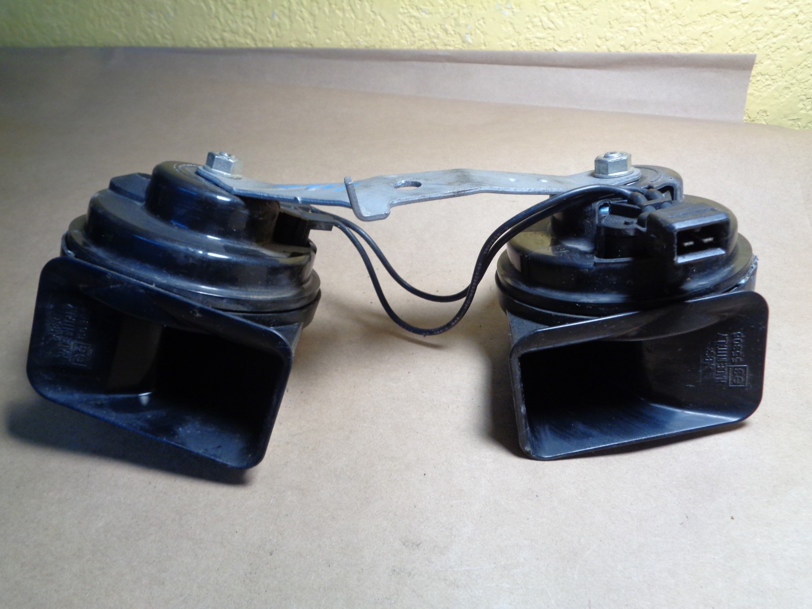 Maserati Quattroporte. Low And High Tone Main Horn Part# 201191