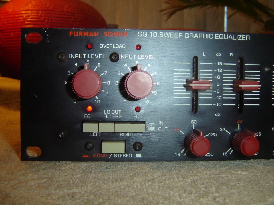 Furman SG-10, Stereo Parametric Sweep Graphic Equalizer, Eq, Vintage Rack - Image 2 of 4