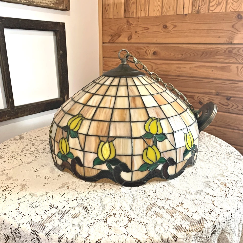 Lámpara de araña de vitral lámpara de luz colgante rosas amarillas núcleo de cabaña en mal estado de colección Foto 4 de 4