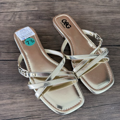 #ad GBG Los Angeles Women#x27;s metallic Flat Sandals Size 7.5 $10.99