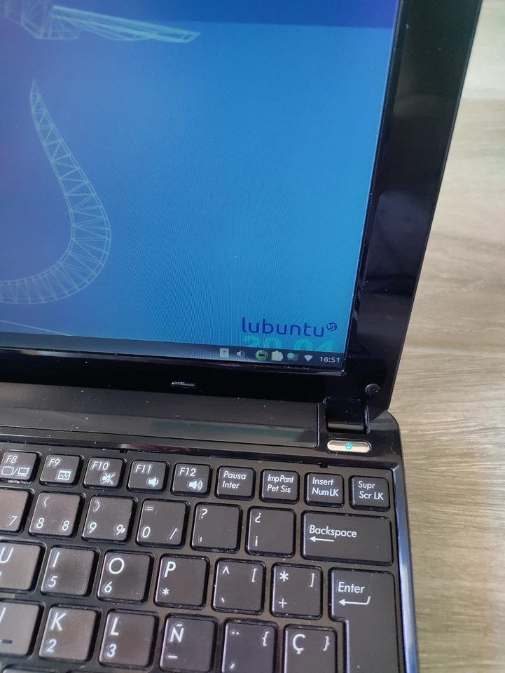 ASUS Eee PC 1005PE 10.1" Netbook Laptop – 2 Batteries – Linux Lubuntu – Working - Imagen 3 de 4