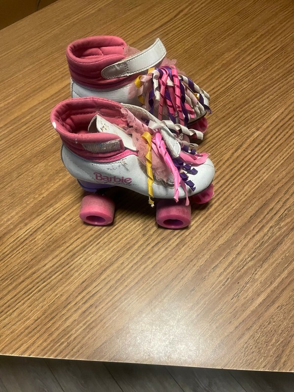 Collectible Barbie roller skates' size 11 with extra set of new wheel bearings