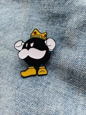 KING BOB OMB "SUPER MARIO BROTHERS" ENAMEL /LAPEL/ BROOCH PIN-NIP-NXT DAY SHPING