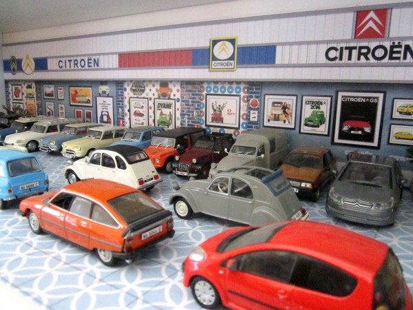 DIORAMA 1/43 MUSEO CITROEN (Válido vitrina Billy de Ikea). 