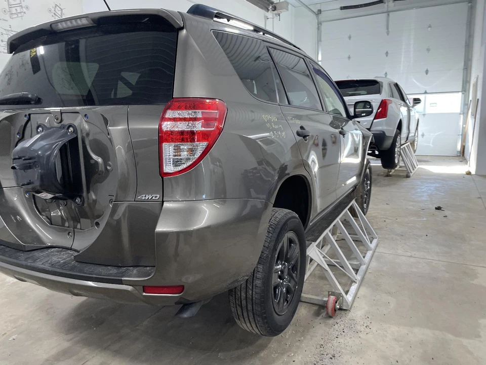 Used Fuse Box Engine fits: 2012 Toyota Rav4 3.5L 2GRFE engine 6 cylinder L. ID 8 - Image 3 of 4