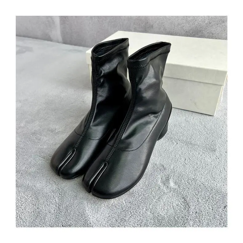 Maison Margiela Women's Tabi Block Heel Ankle Boots Leather