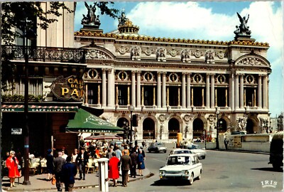 Paris L'opera et le Cafe de la Paix 1972 Vintage Postcard
