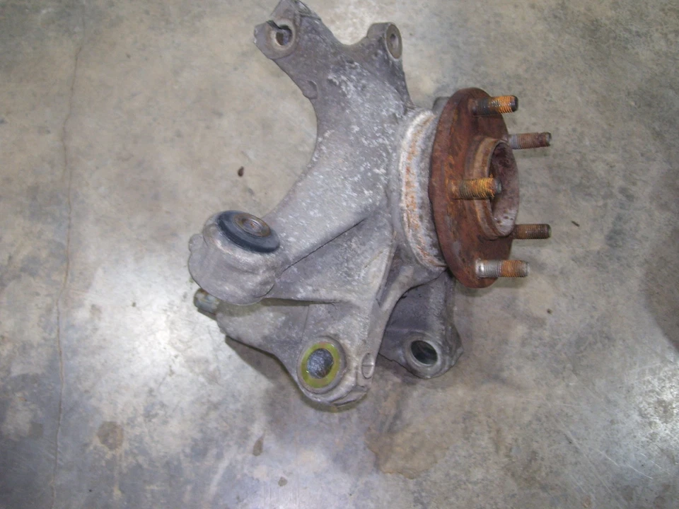 2006 MAZDA RX8 RX-8 REAR AXLE HUB CONTROL ARM KNUCKLE Left Driver Side Foto 2 de 4