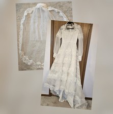 Vtg 70s Lace Wedding Dress Boho Prairie Victorian ILGWU USA Romantic Train Veil