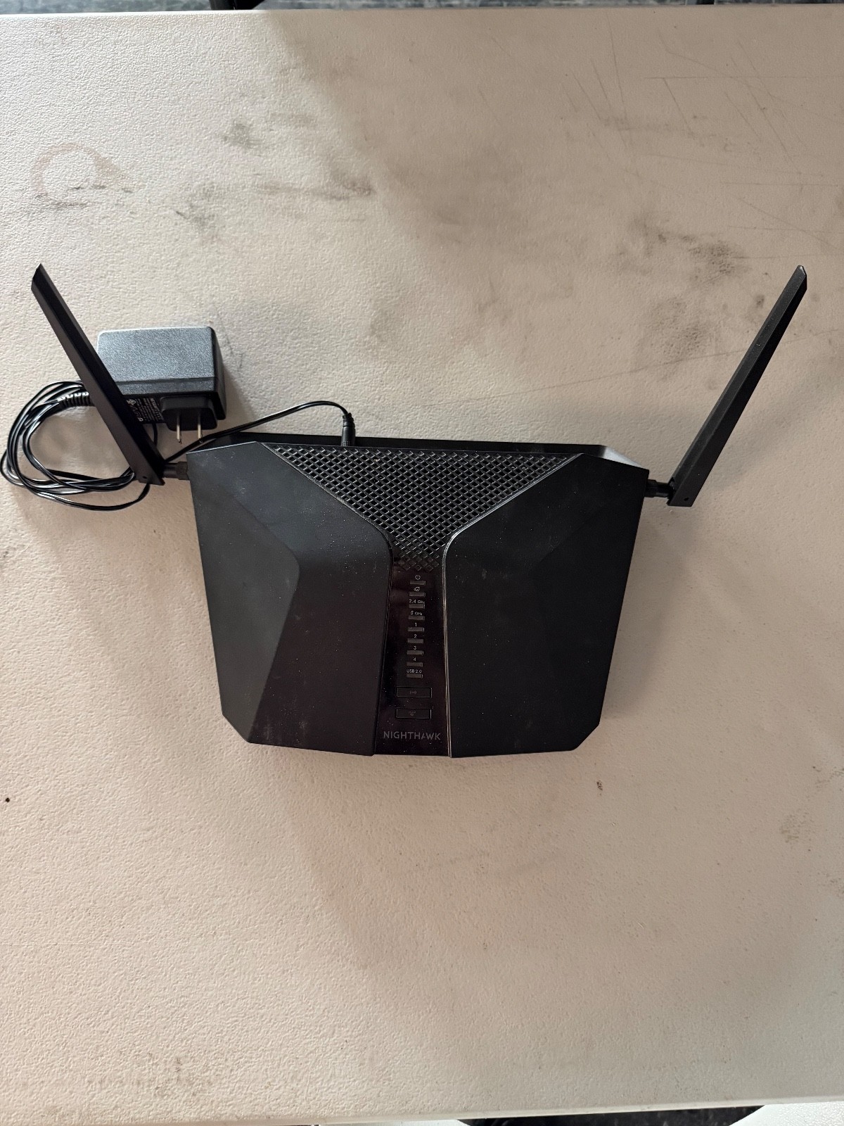 Nice! Netgear Nighthawk LAX20 Router with WIFI and AT&T Cellular LTE