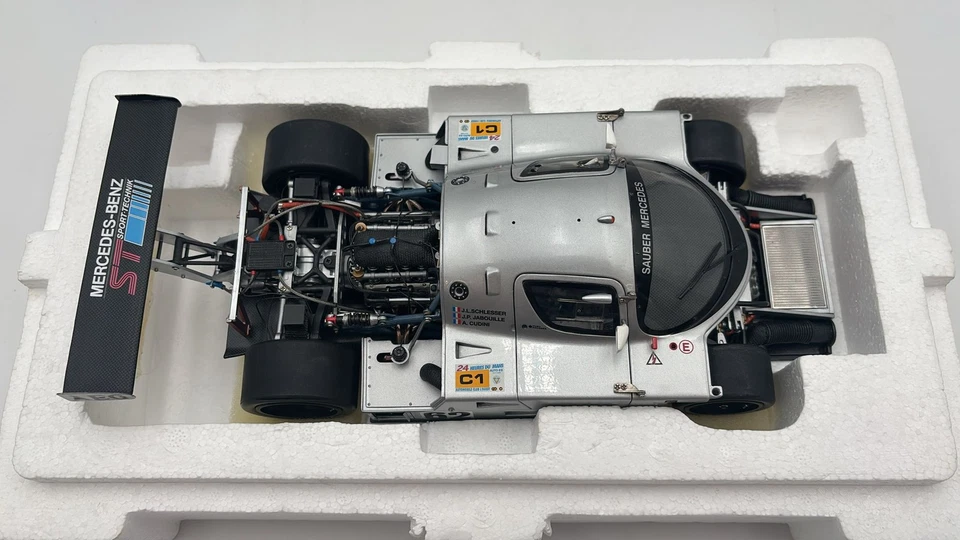 EX092 Exoto Sauber-Mercedes C9 1/18 - Immagine 3 di 4