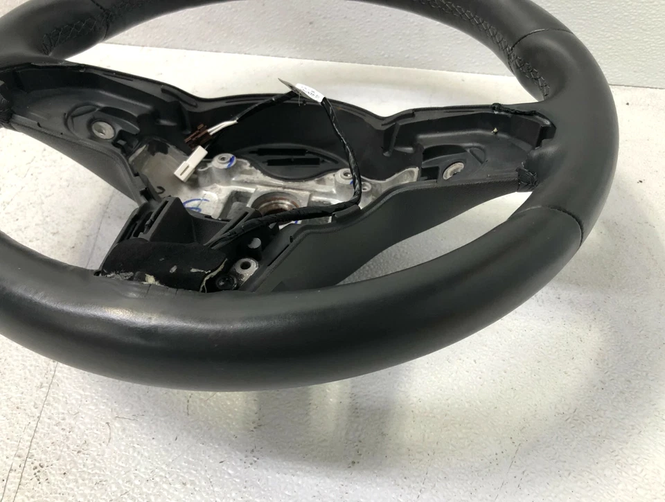 2019 2020 Mercedes Benz GLE400 A220 Leather Steering Wheel Black OEM - Image 4 of 4