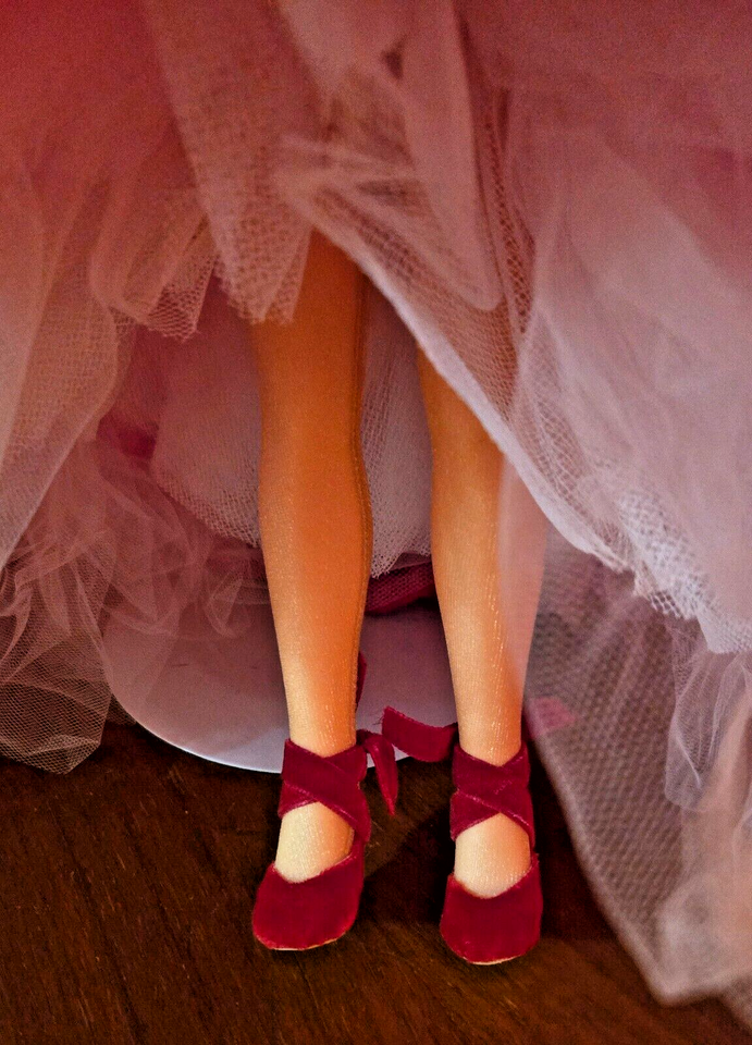 Rose Splendor Madame Alexander #22680 17