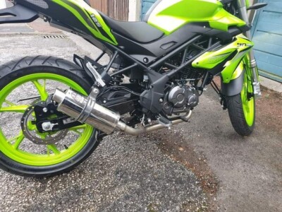 Benelli BN125 Performance Edelstahl Auspuffanlage & polierter ovaler R/L Schalldämpfer