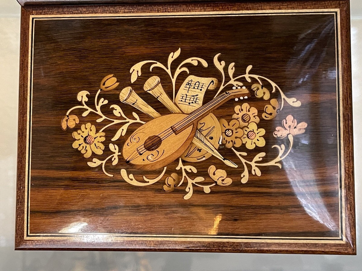 Gueissaz Jaccard Wood Inlay Music Box Switzerland Edelweiss