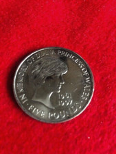 1999 £5 COIN IN MEMORY OF DIANA PRINCESS OF WALES ROYAL QUEEN CHARLES