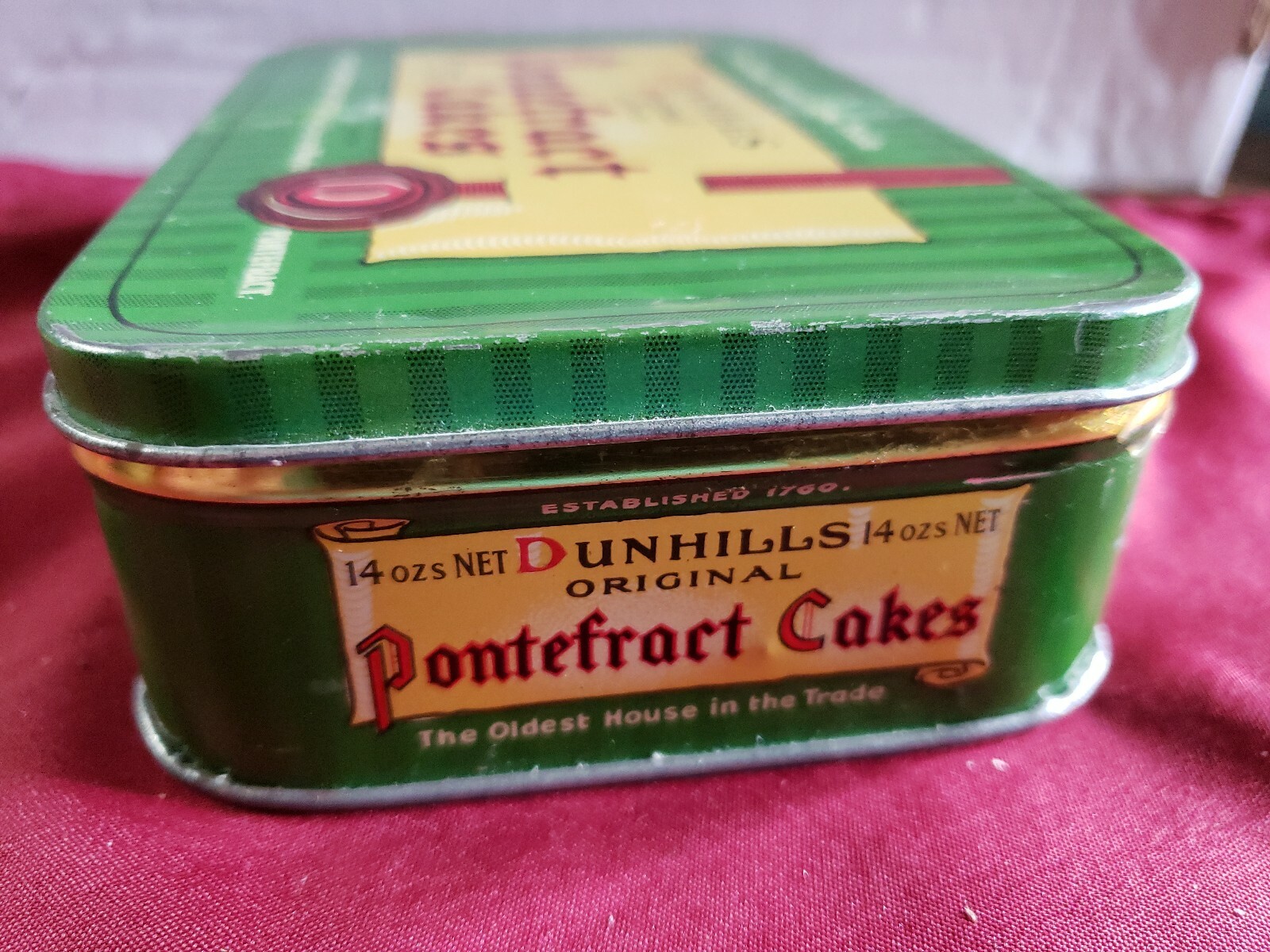 Vintage DUNHILLS ORIGINAL "PONTEFRACT CAKES" TIN eBay