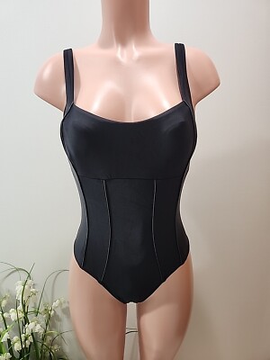 NWT Cupshe Womens One Piece Swimsuit - Medium Black Color  Slim & Sculpt Waist 
