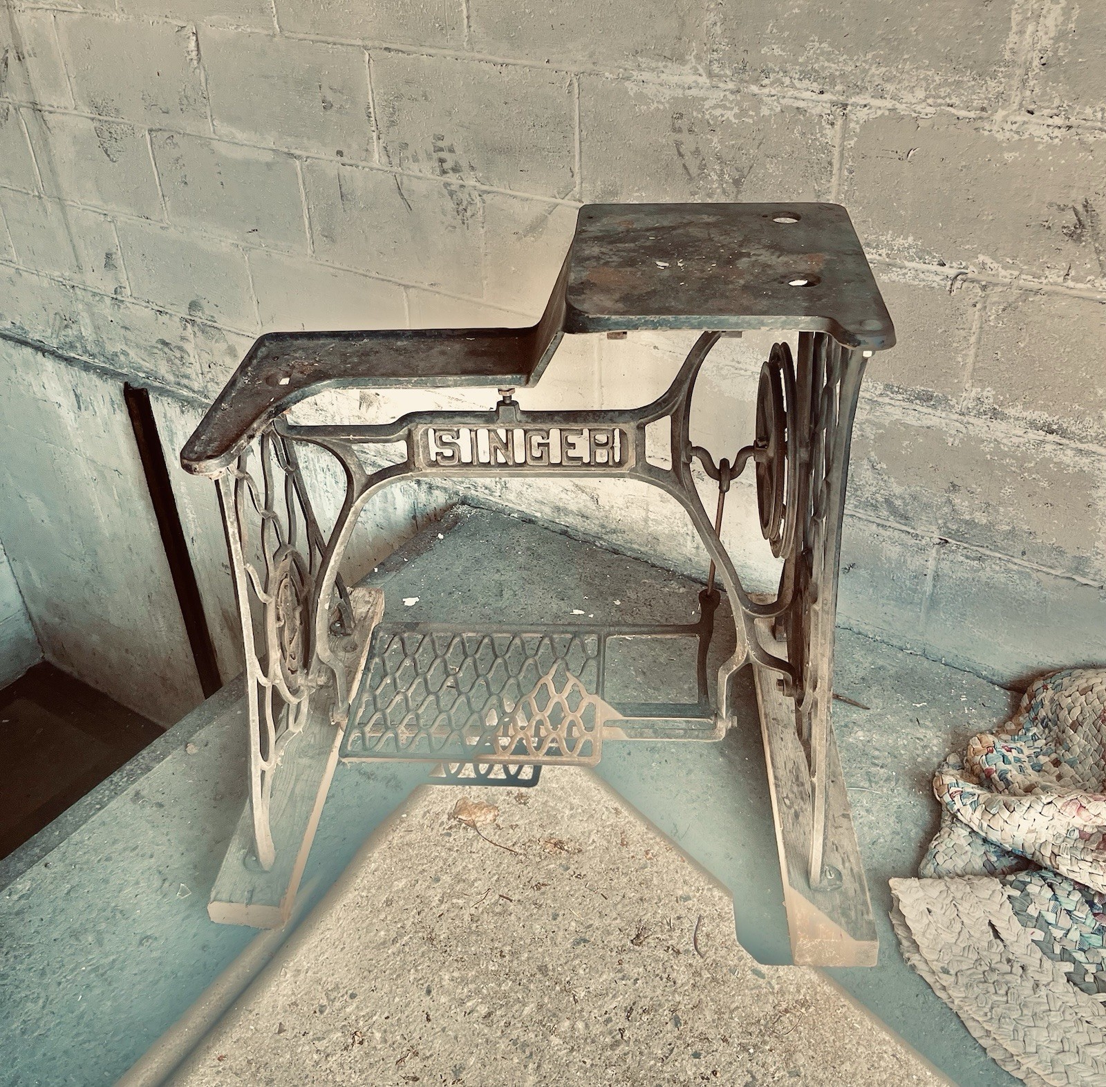 Vintage Industrial Cast Iron Singer Leather Treadle Sewing Machine Base Stand
