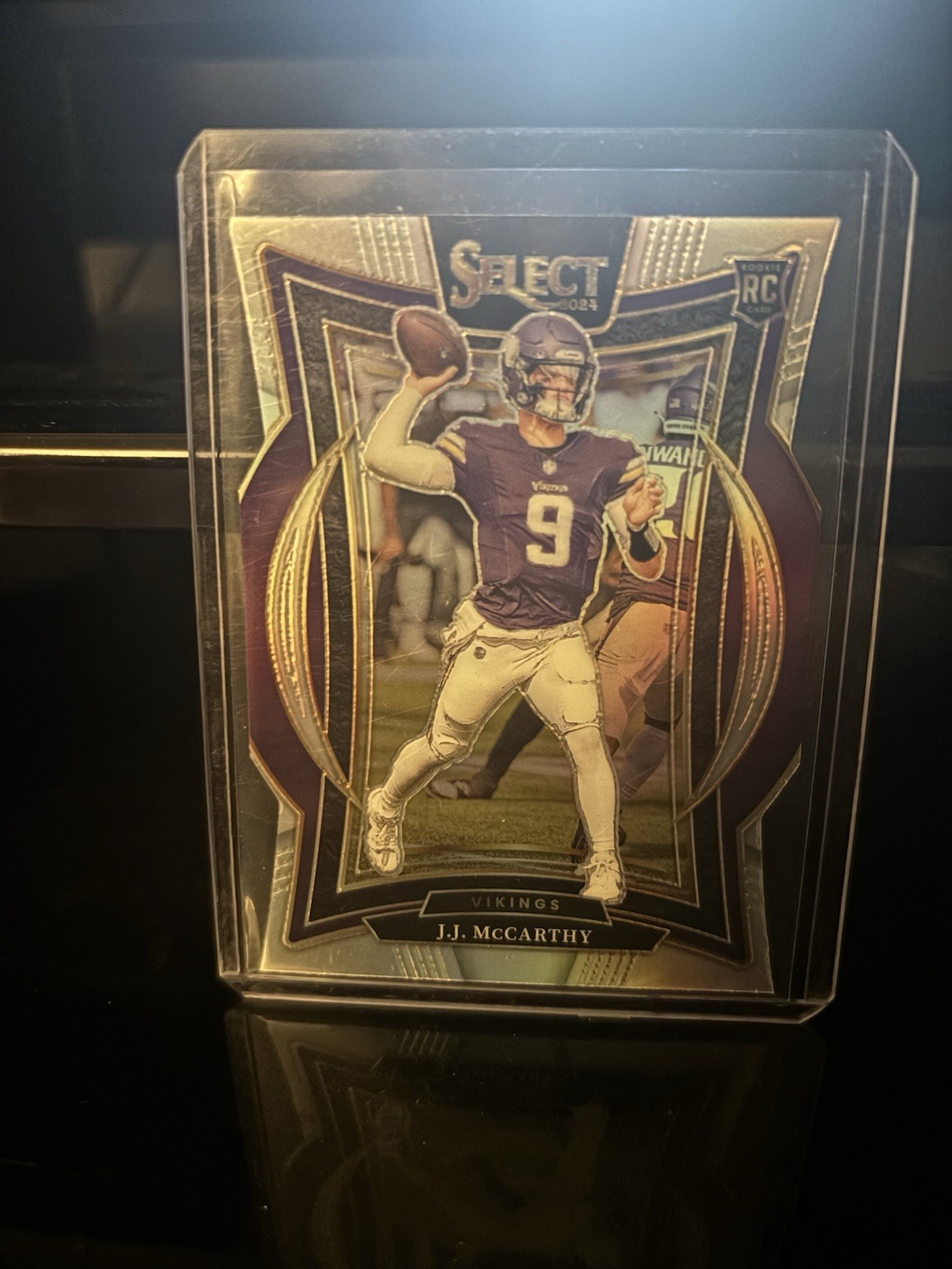 l 2024 Panini Select - Concourse J.J. McCarthy #24 Silver Prizm Die-Cut (RC)