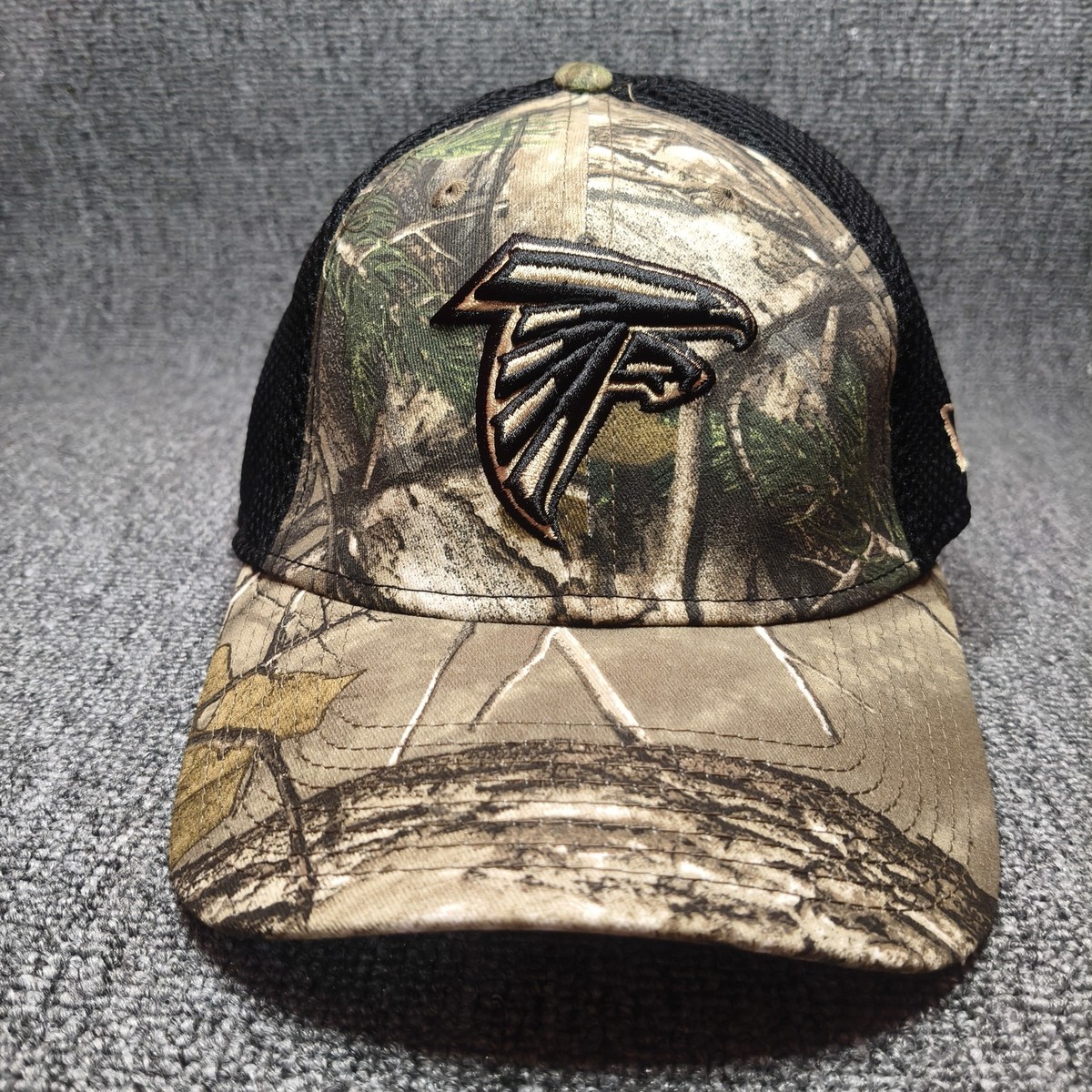 New Era Atlanta Falcons NFL Camo Black Mesh 39THIRTY Stretch Fit Hat Cap Y377
