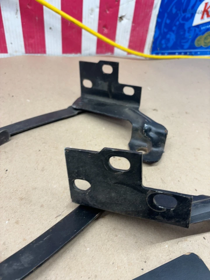 1979-1986 MERCURY CAPRI FORD MUSTANG REAR SEAT BRACKETS HINGES 79 1980 1982 1984 - Image 3 of 4