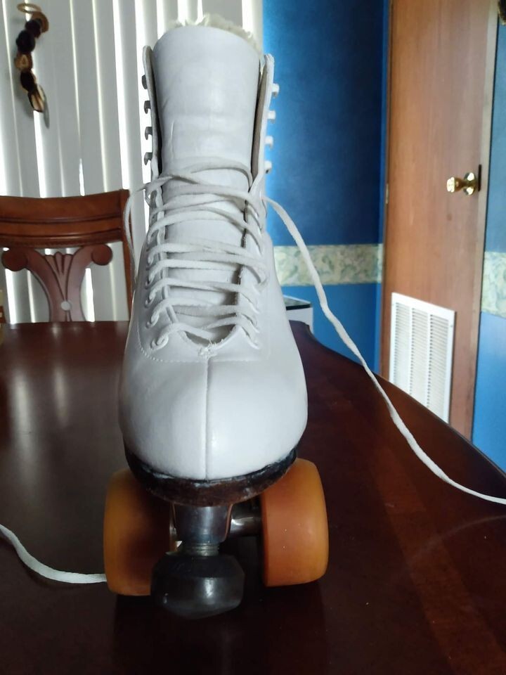 Roller Skates Size 8 Women's Riedell 297 boot Aluminum Snyder Plates