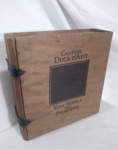 Cantine Duca D'Asti Piedmonte Italy Empty Wooden Hinged Wine Box Latched 1980s