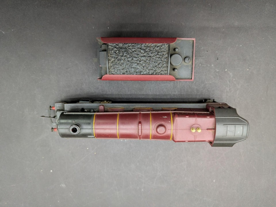 Triang Railways R50 4-6-2 LMS Maroon Princess Royal 8P 46200 very good ...