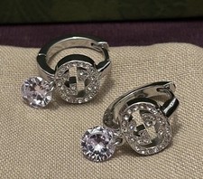 🌹💕 🚚 ✅ Women’s Gucci Silver Diamond Dangle Earrings Brand New With Box!
