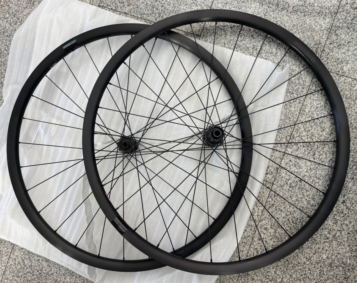 BMC XRD 522 700c Road Bike Wheelset Thru Axle Disc Shimano HG 12