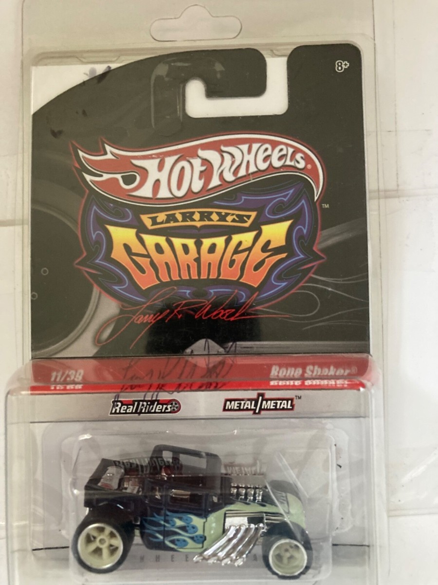 Hot Wheels Larrys Garage Bone Crusher signed (photo) + 3rd