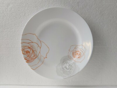 Corelle Soleil Roses 10.75'' Dinner Plate 4piece Set. Brand New