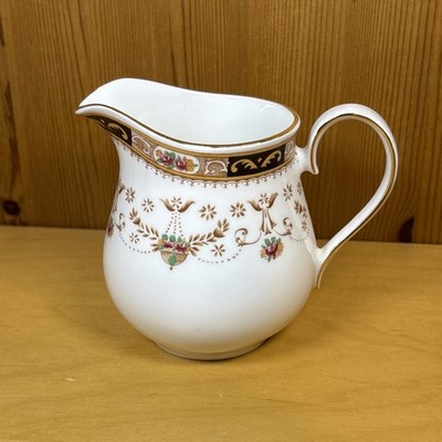 Elisabethanische ''Olde England'' Fine Bone China Kanne. Sehr guter Zustand.