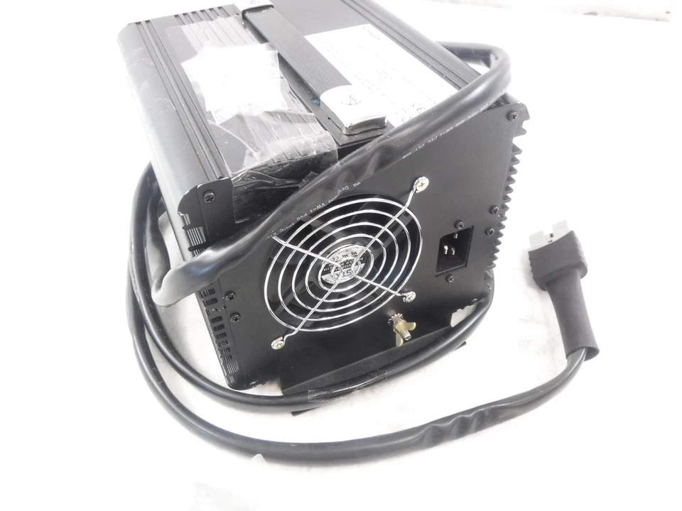 Cargador inteligente para carro de golf Japlar Schauer 36V 20AMP 100-240V con conector gris SB50 Foto 2 de 4