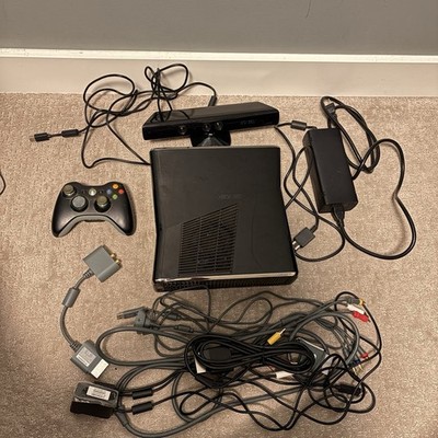 Xbox 360 Slim S Black Console Bundle   Kinect Sensor, Controller, All Cables